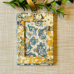 Petite hanging photo frame in Stone Marble/Blue Florentine