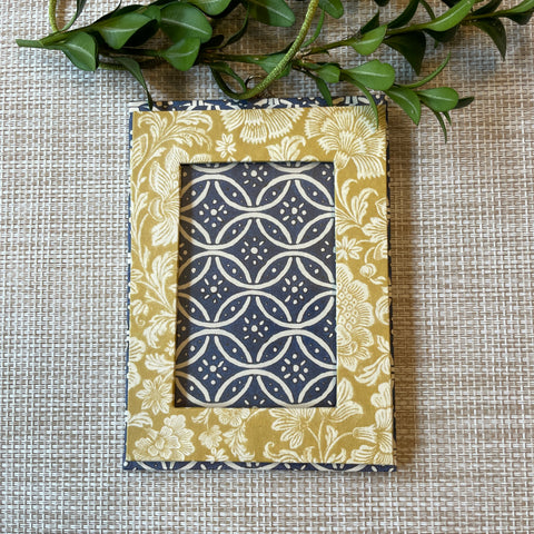 Petite hanging photo frame in gold floral/blue spiral