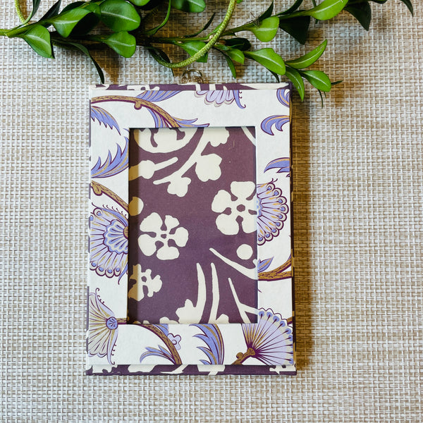 Petite hanging photo frame in lavender floral/purple floral