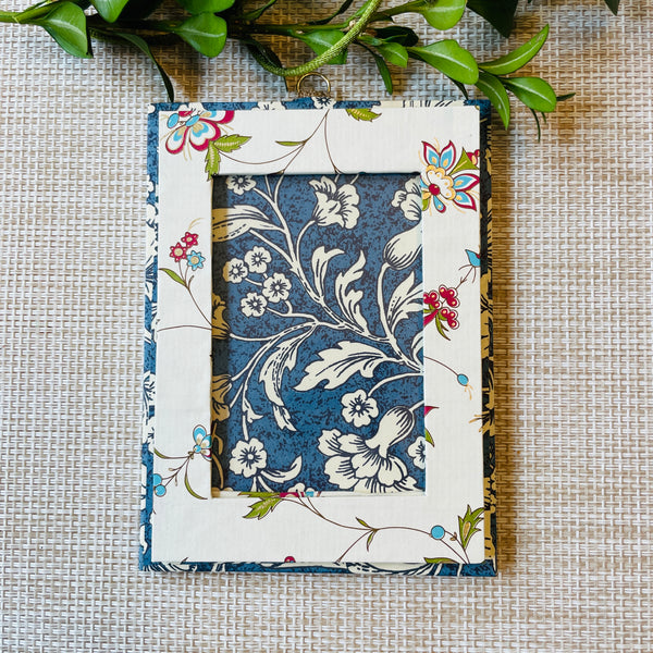 Petite hanging photo frame in multi floral/navy floral