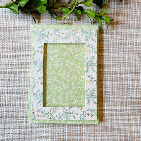 Petite hanging photo frame in pale green vine/pale green floral