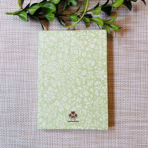 Petite hanging photo frame in pale green vine/pale green floral