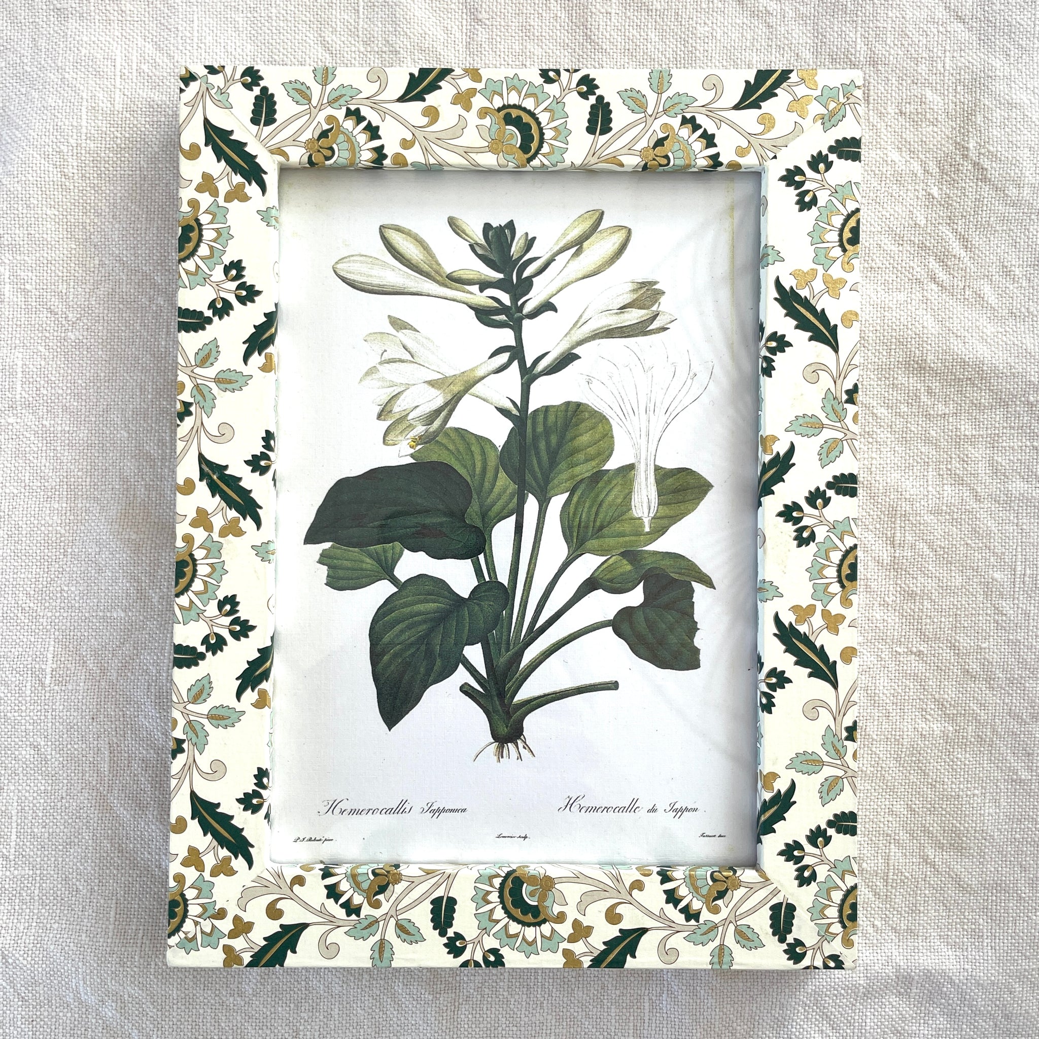 Photo/botanical frame in green/sage/gold floral