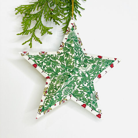 Hanging star in green leaves/red block print